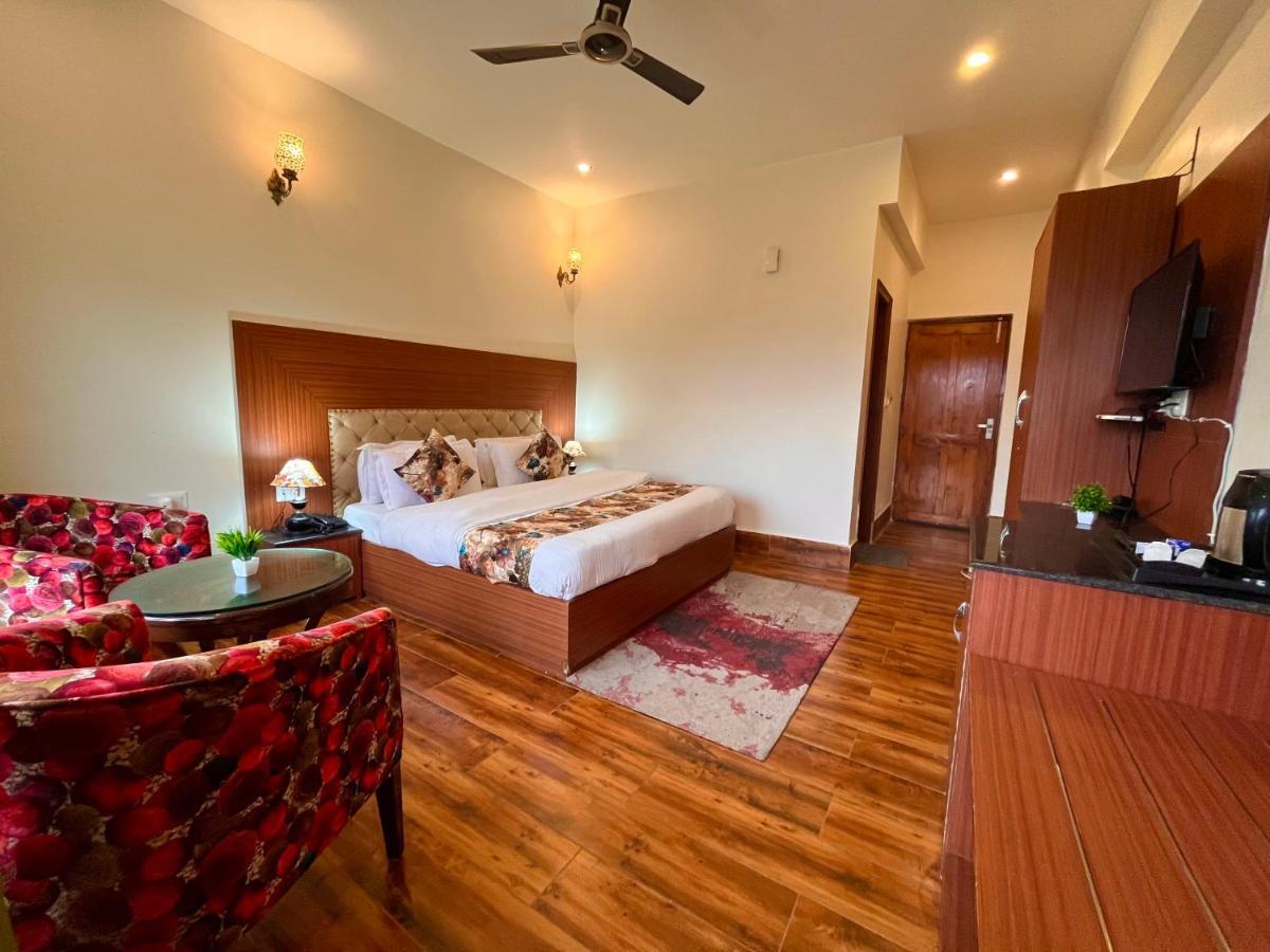 Hotel Kempty - A Boutique Hotel, Мусори Екстериор снимка