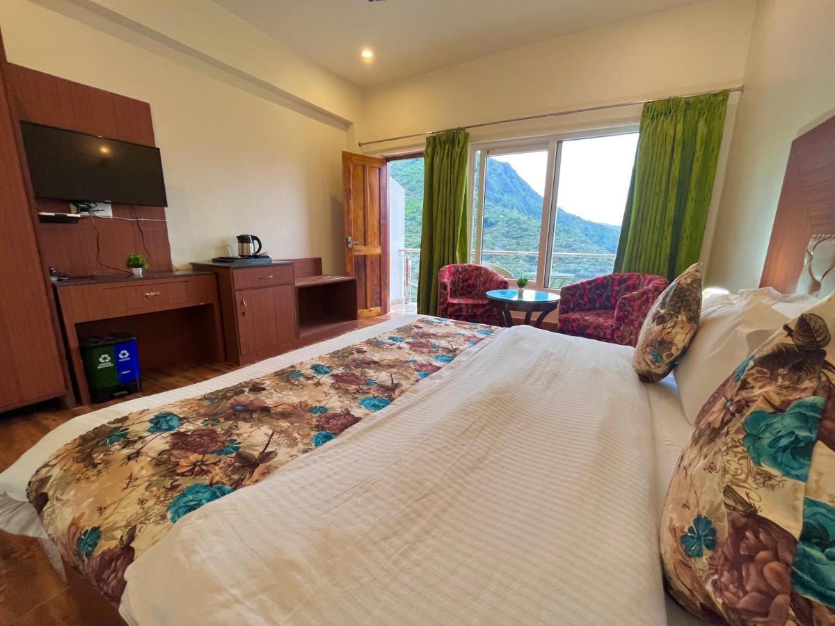 Hotel Kempty - A Boutique Hotel, Мусори Екстериор снимка