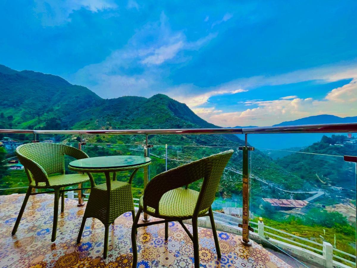 Hotel Kempty - A Boutique Hotel, Мусори Екстериор снимка