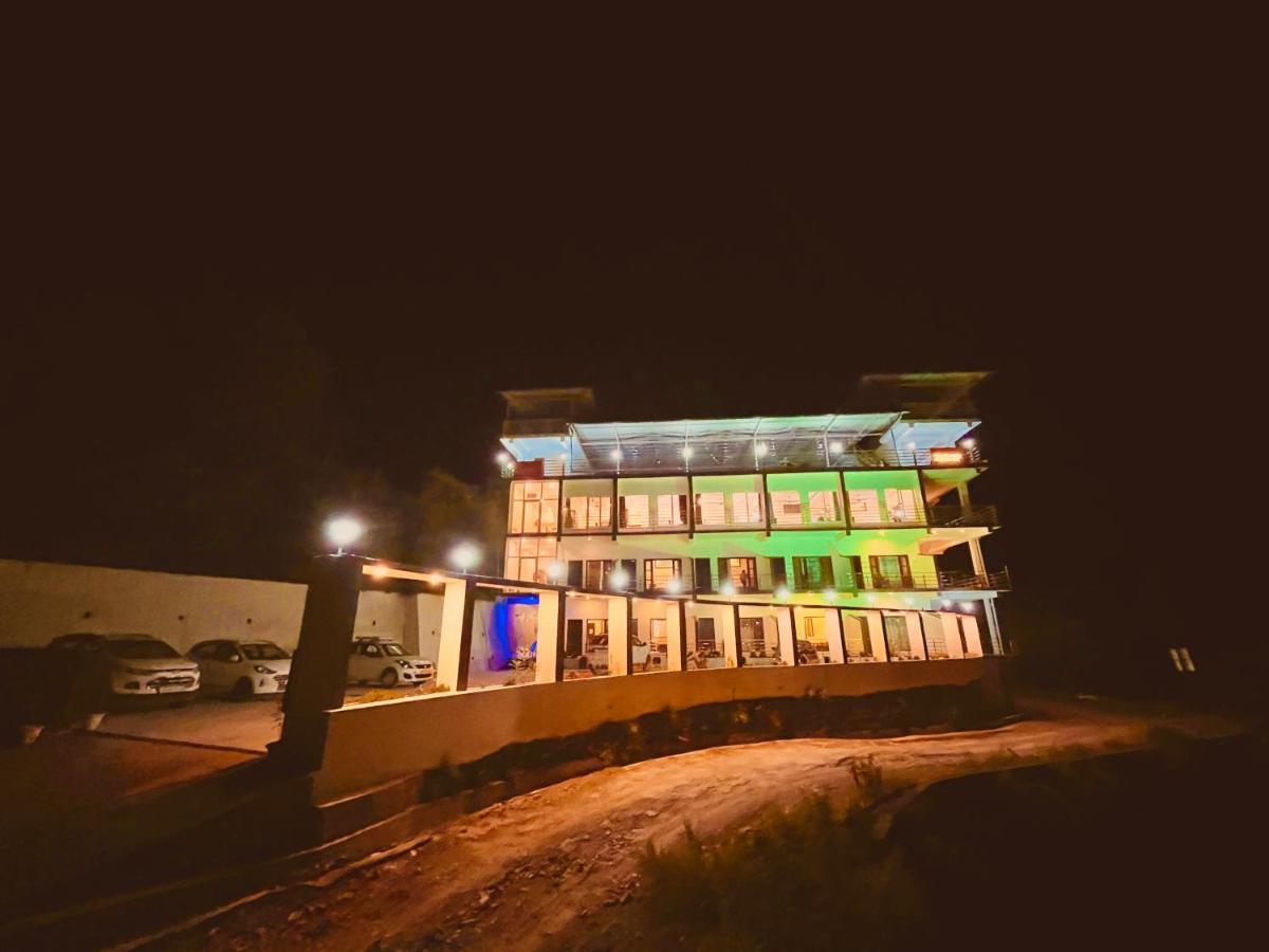 Hotel Kempty - A Boutique Hotel, Мусори Екстериор снимка