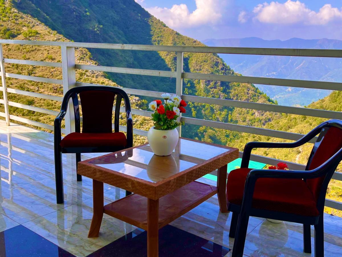 Hotel Kempty - A Boutique Hotel, Мусори Екстериор снимка