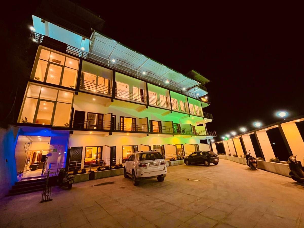 Hotel Kempty - A Boutique Hotel, Мусори Екстериор снимка