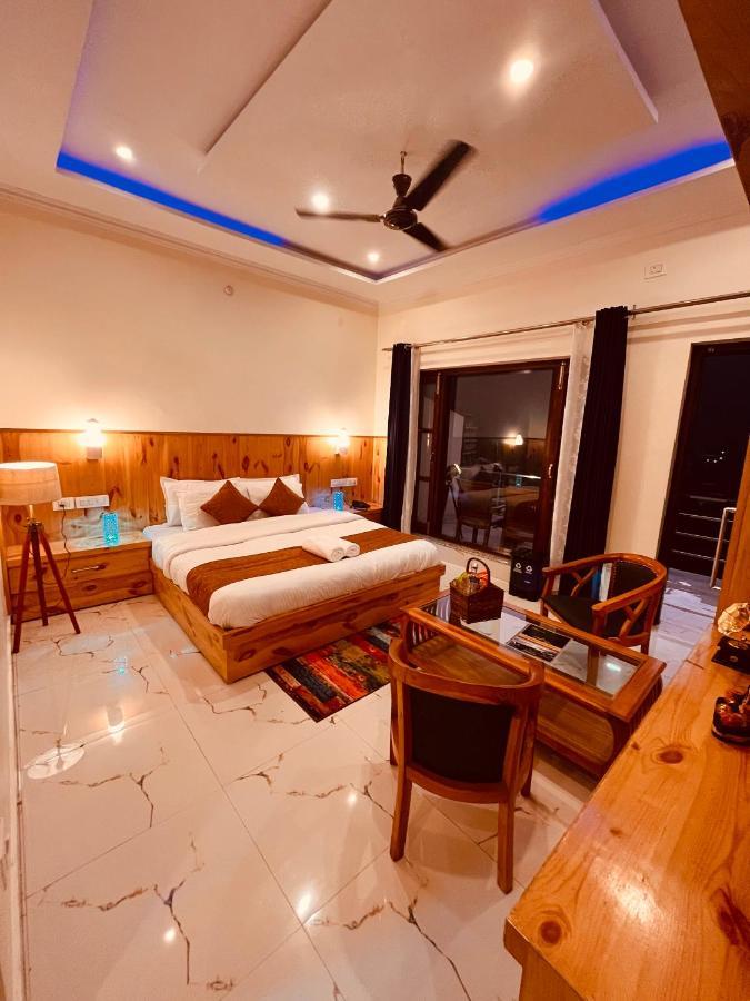 Hotel Kempty - A Boutique Hotel, Мусори Екстериор снимка